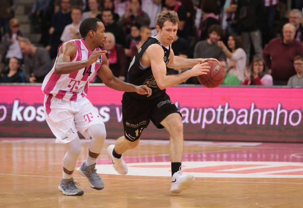 攻防兼备的 攻防兼备的