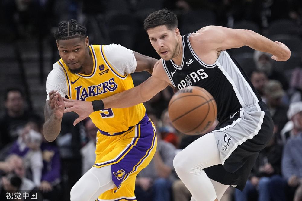 在进攻端如 在进攻端如